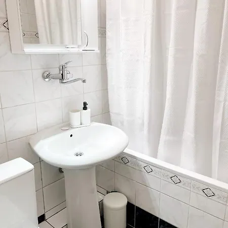 Cherry Arena Apartment
